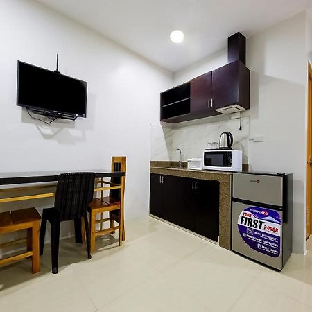 קואזון סיטי Oyo 848 Dona Aurora Condotel מראה חיצוני תמונה