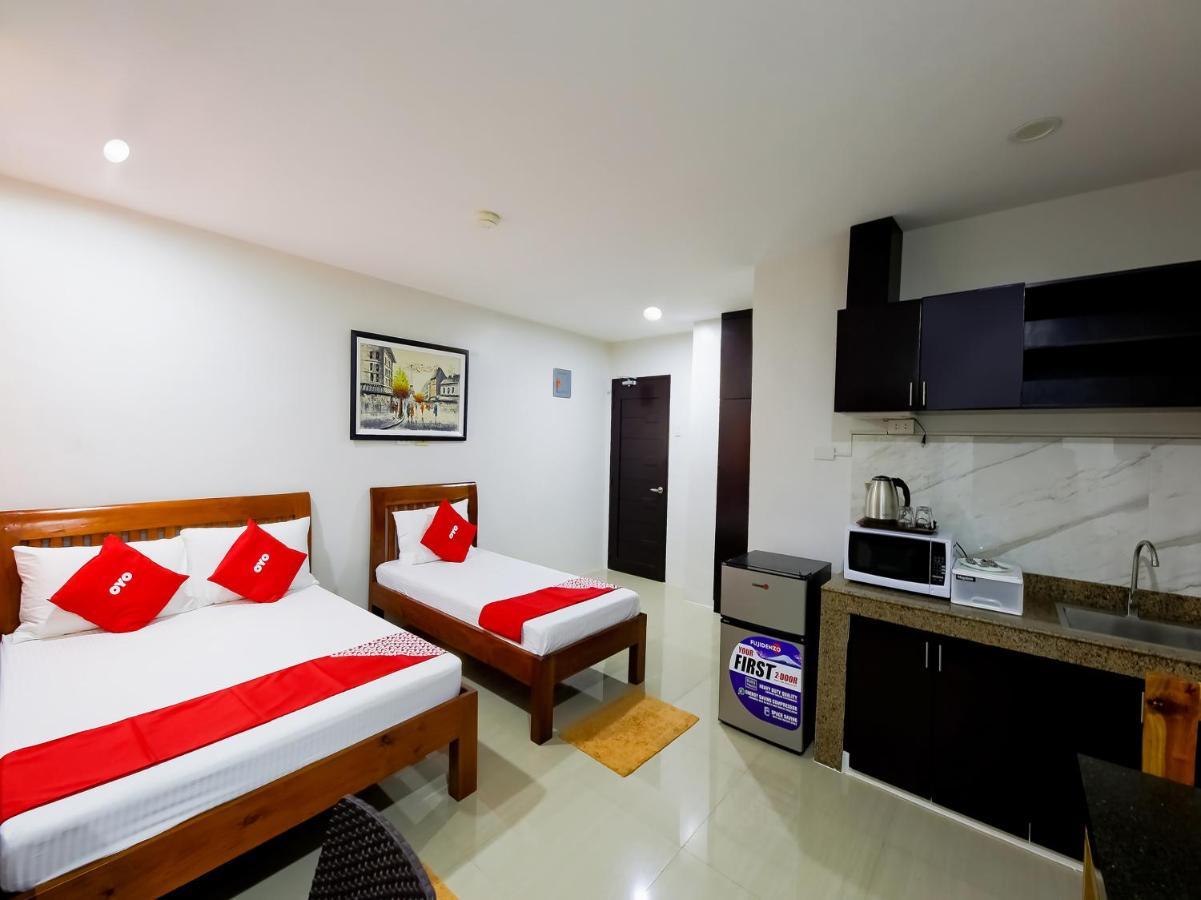 קואזון סיטי Oyo 848 Dona Aurora Condotel מראה חיצוני תמונה