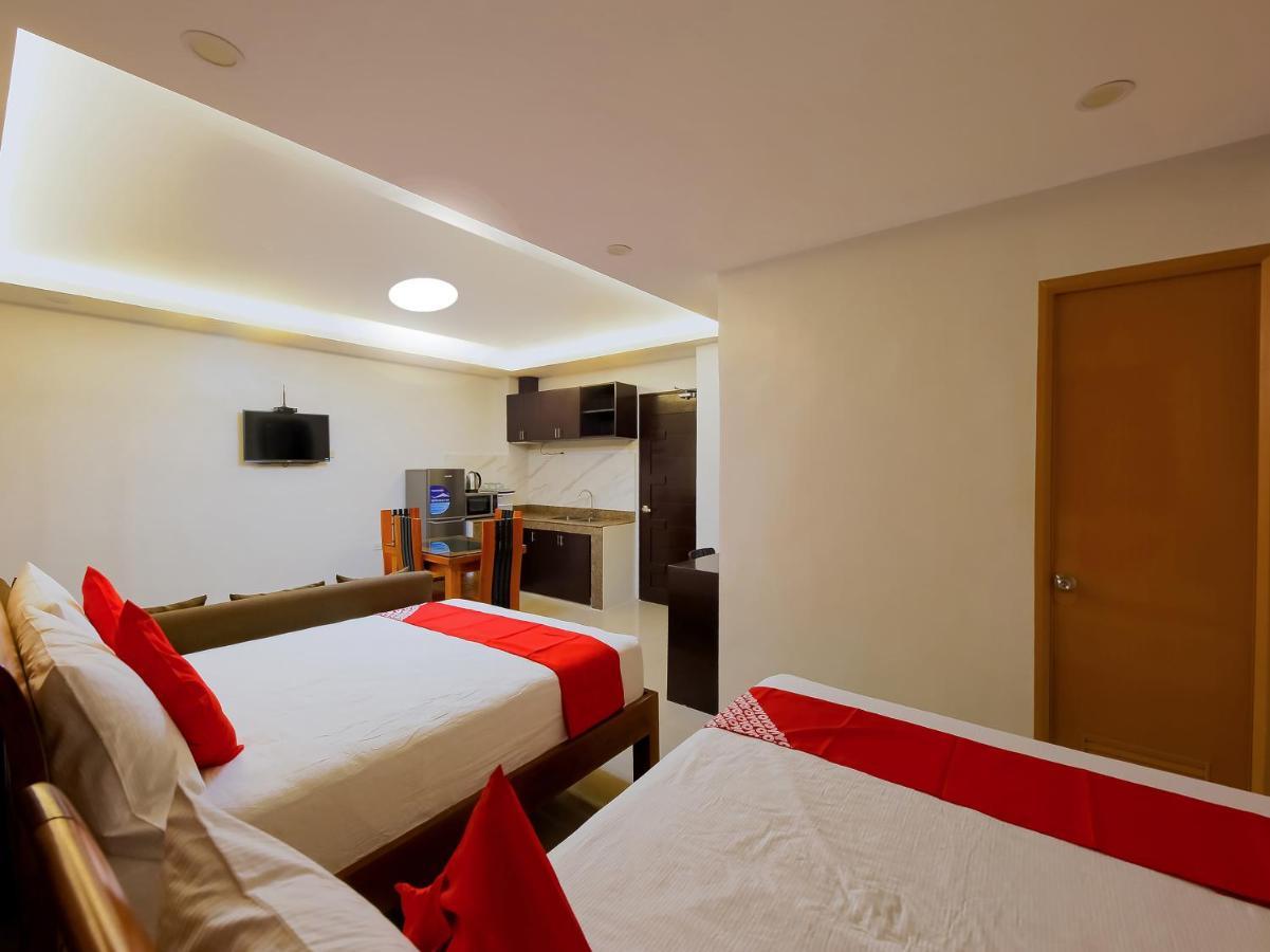קואזון סיטי Oyo 848 Dona Aurora Condotel מראה חיצוני תמונה