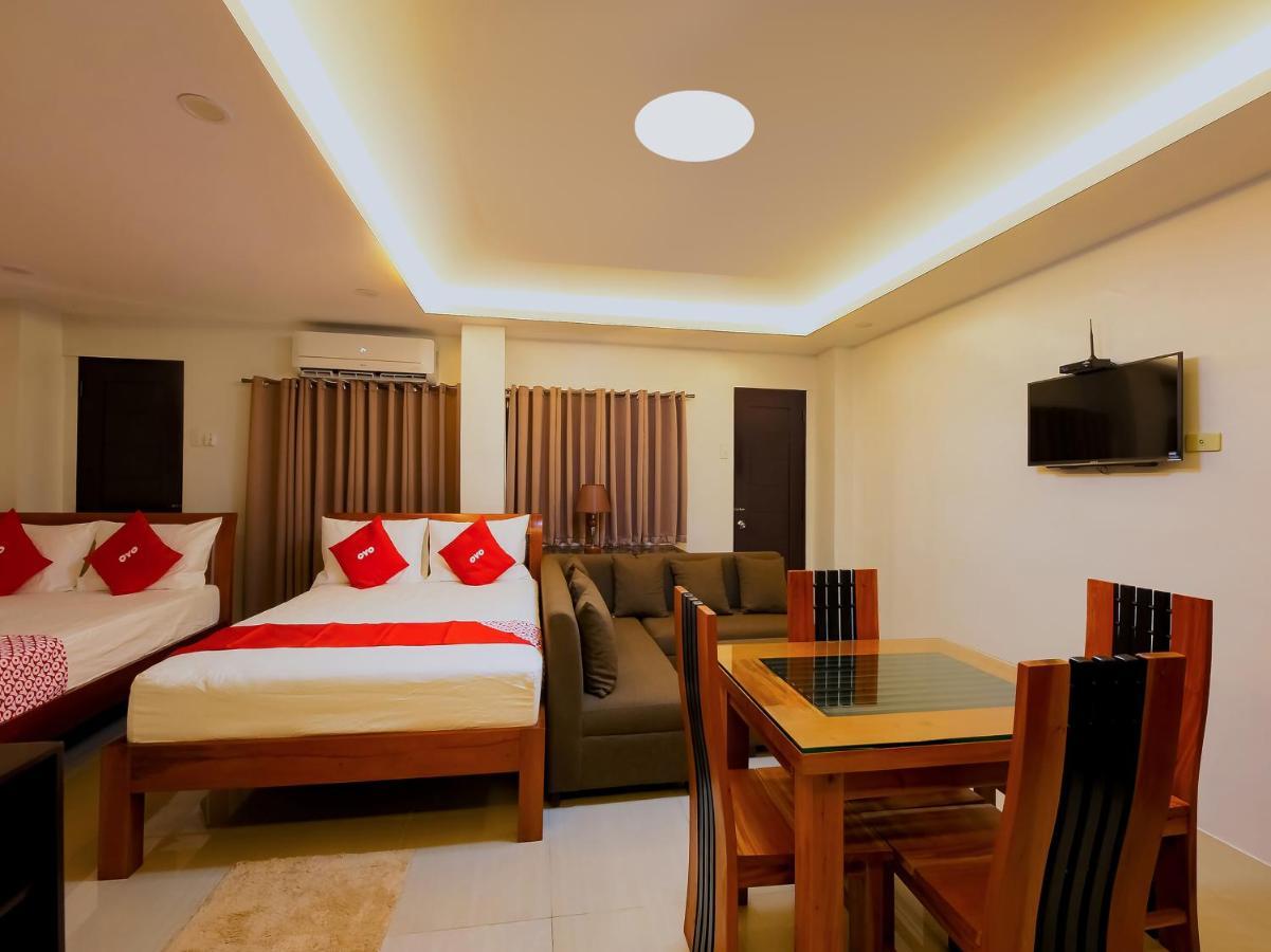 קואזון סיטי Oyo 848 Dona Aurora Condotel מראה חיצוני תמונה