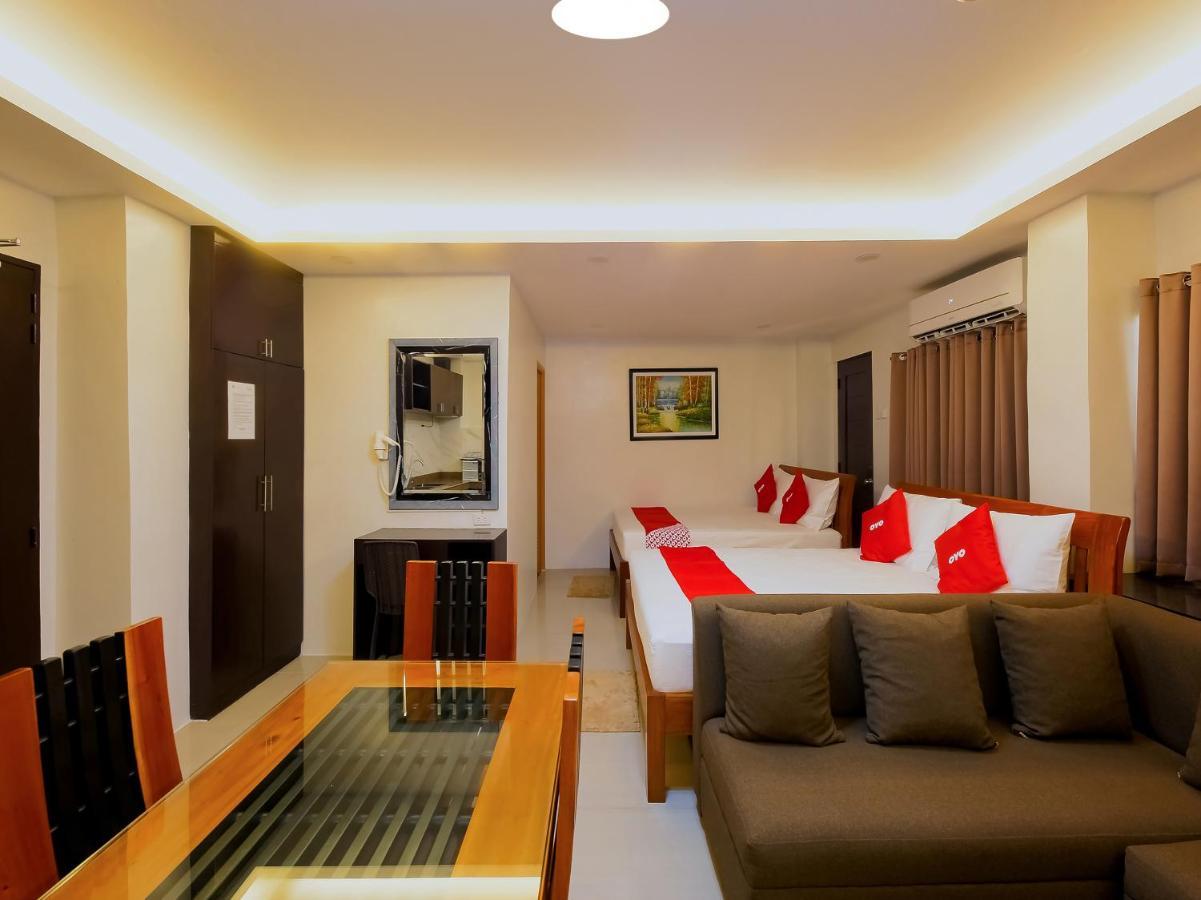 קואזון סיטי Oyo 848 Dona Aurora Condotel מראה חיצוני תמונה