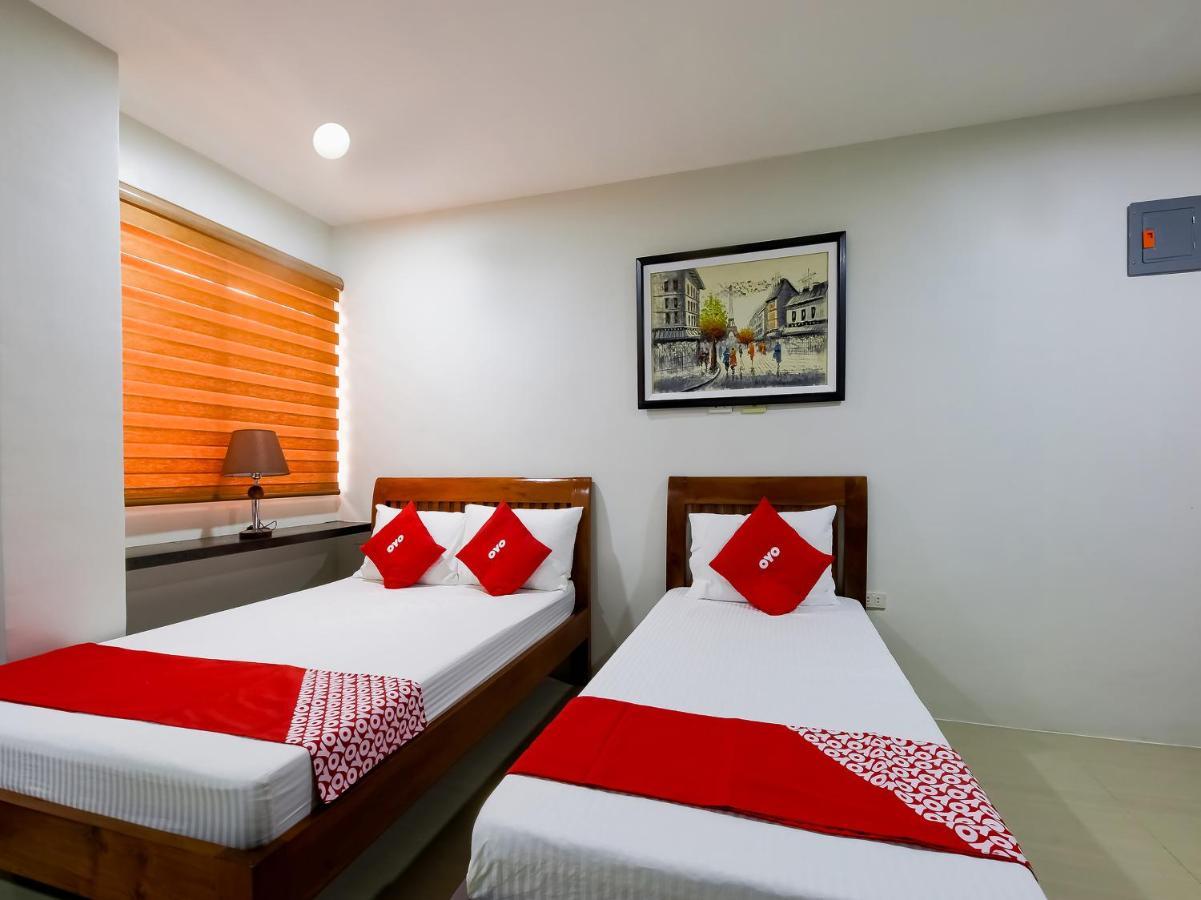 קואזון סיטי Oyo 848 Dona Aurora Condotel מראה חיצוני תמונה