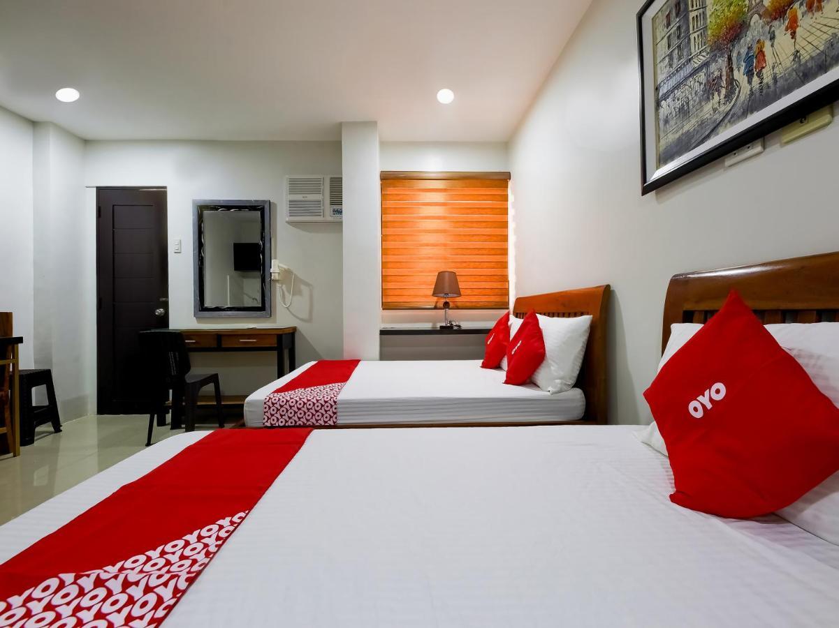 קואזון סיטי Oyo 848 Dona Aurora Condotel מראה חיצוני תמונה