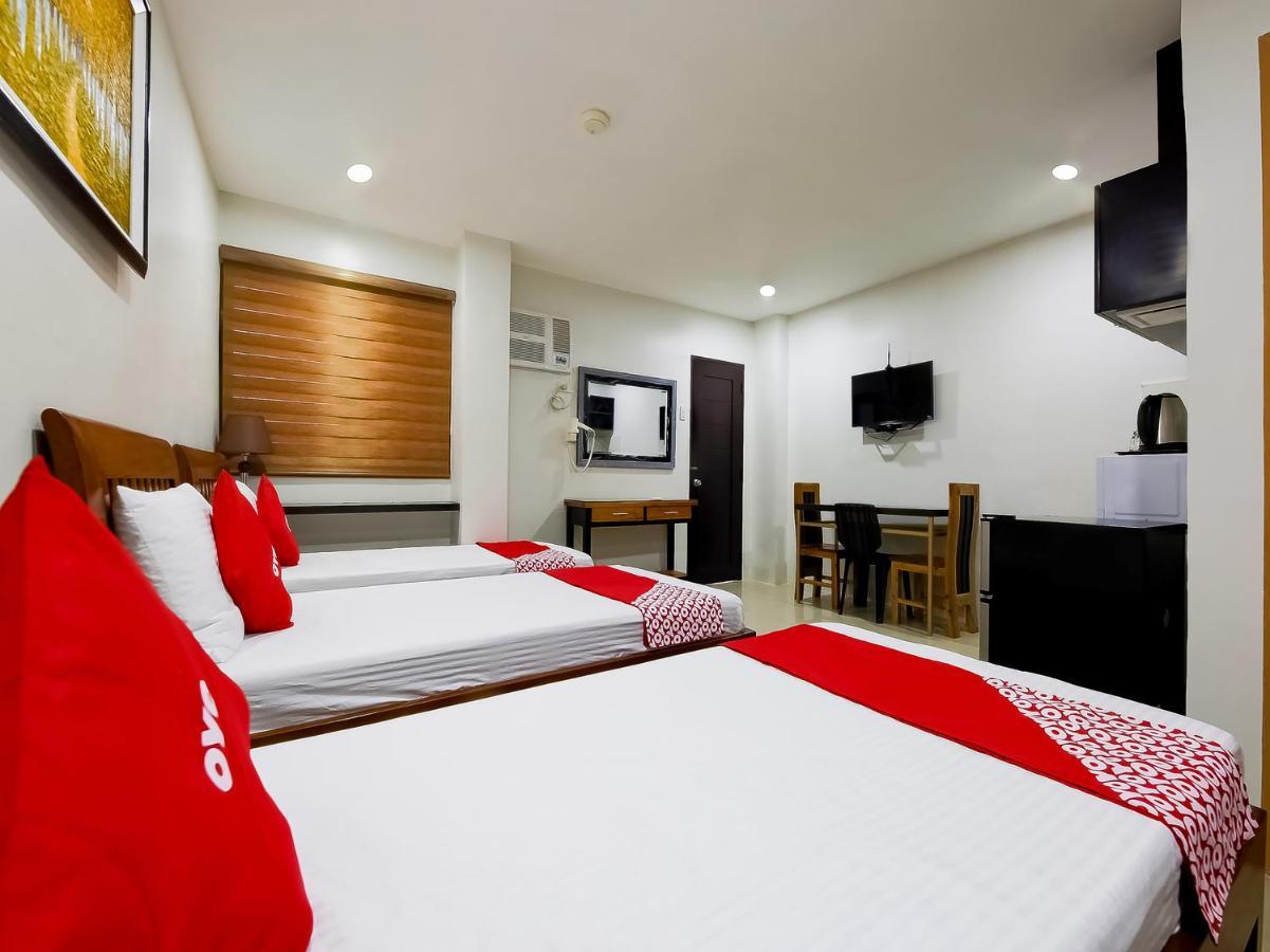 קואזון סיטי Oyo 848 Dona Aurora Condotel מראה חיצוני תמונה