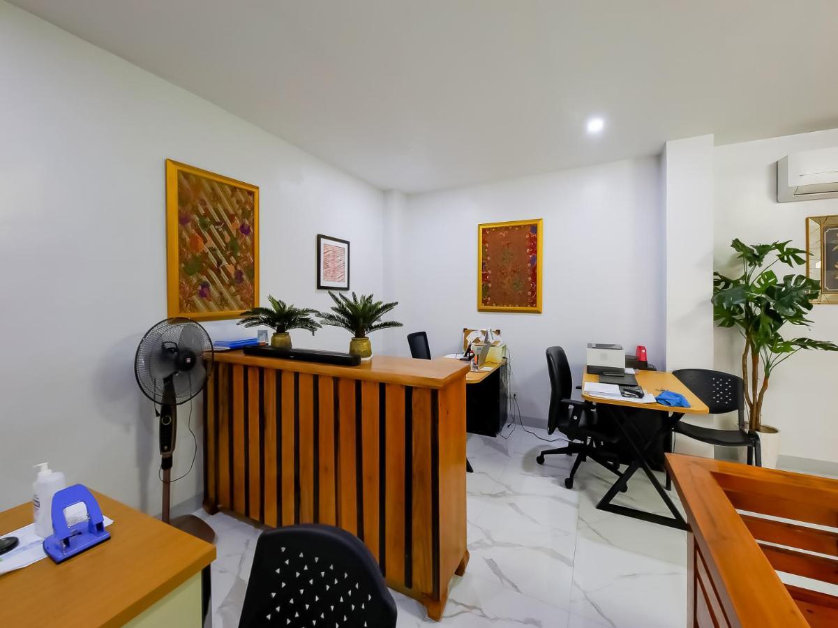 קואזון סיטי Oyo 848 Dona Aurora Condotel מראה חיצוני תמונה