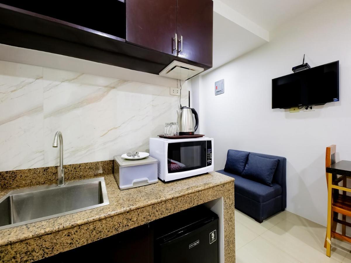 קואזון סיטי Oyo 848 Dona Aurora Condotel מראה חיצוני תמונה