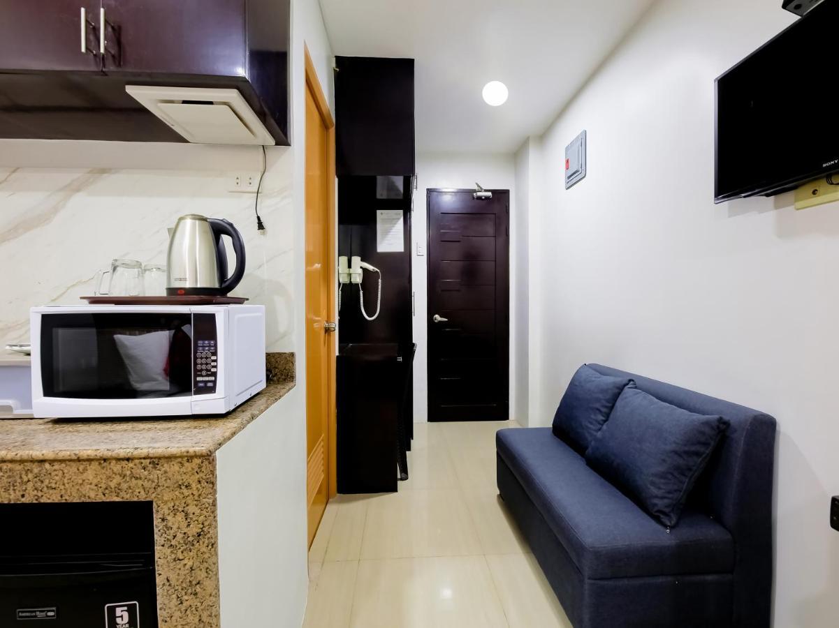 קואזון סיטי Oyo 848 Dona Aurora Condotel מראה חיצוני תמונה