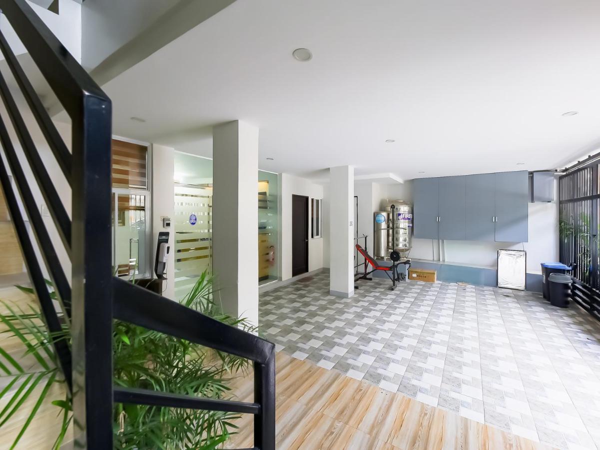 קואזון סיטי Oyo 848 Dona Aurora Condotel מראה חיצוני תמונה